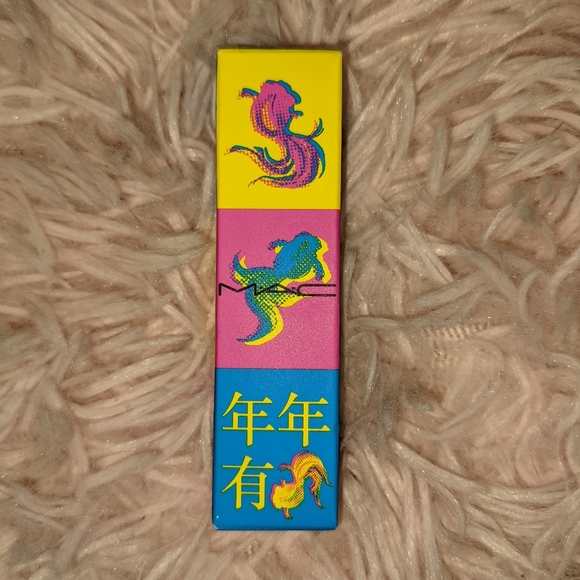 (NEW) MAC Cosmetics Powder Kiss Lipstick -Playing Koi - Picture 4 of 4